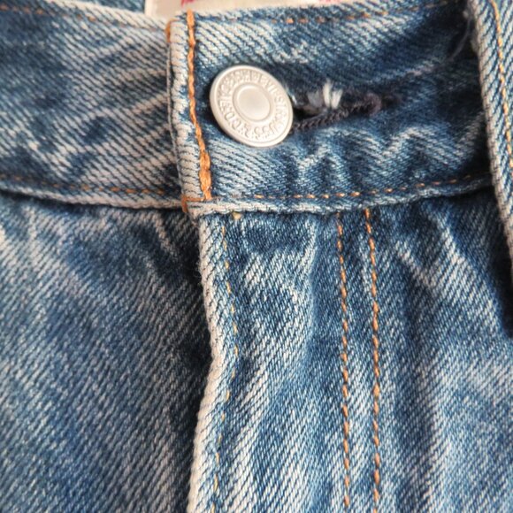 LEVI'S Ribcage Pleated Cropped Wide Leg Jeans in Now and Then Wash - Size US 24 - Picture 6 of 15